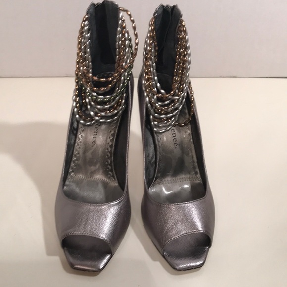 SilverMetallic OpenToe Pump With Pearl Strands - Picture 2 of 7